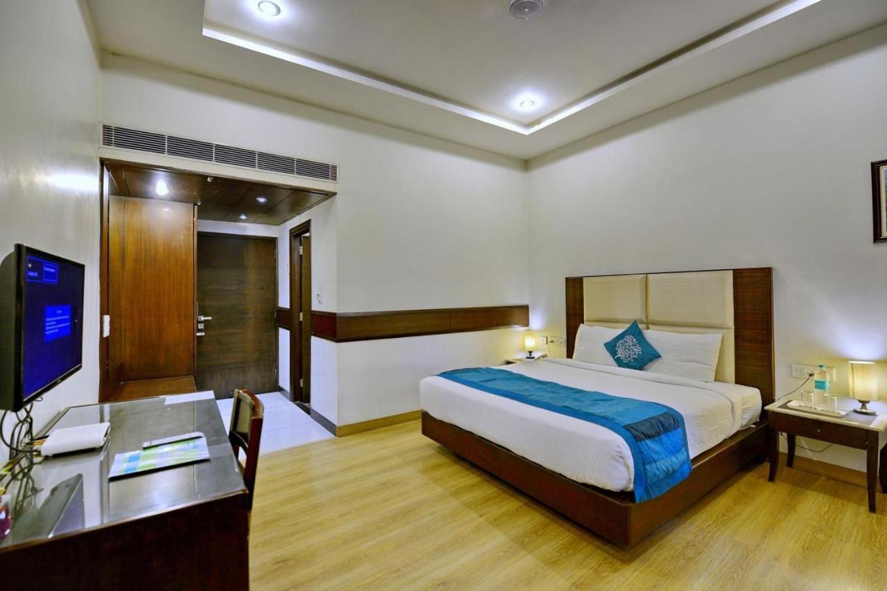 Vivo Hotels Jalandhar Exterior photo