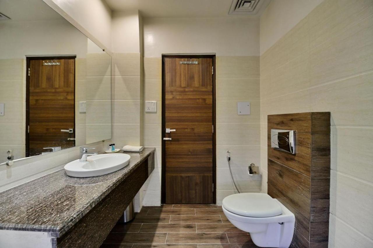 Vivo Hotels Jalandhar Exterior photo
